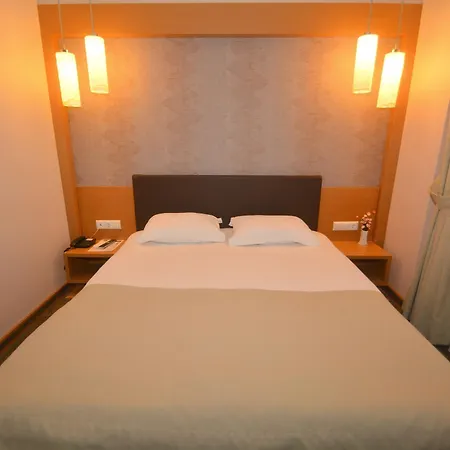 Hotel Istankoy 3*